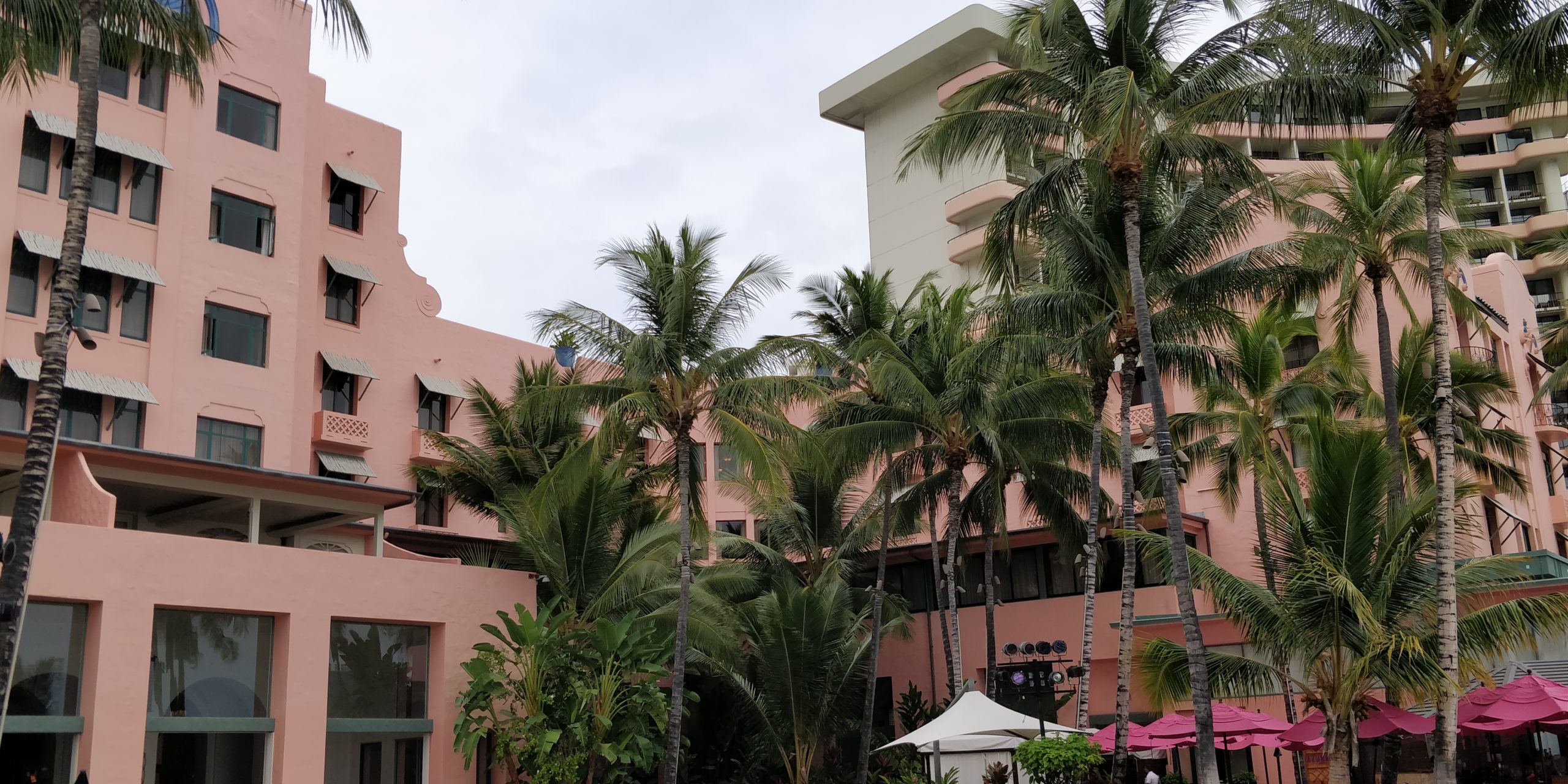 PICTURE OF THE HISTORIC WING AND MAILANI TOWER OCEANSIDE