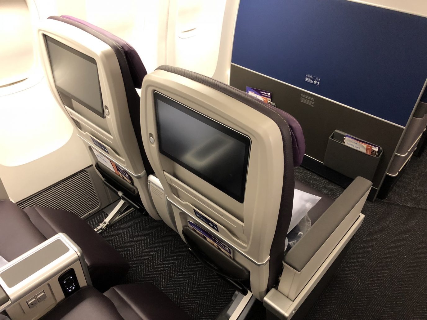 picture ofUNITED 777 PREMIUM PLUS SEATS