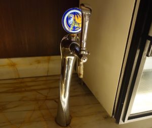 A PICTURE OF THE DRAFT TAP AT SINGAPORE BUSINESS LOUNGE