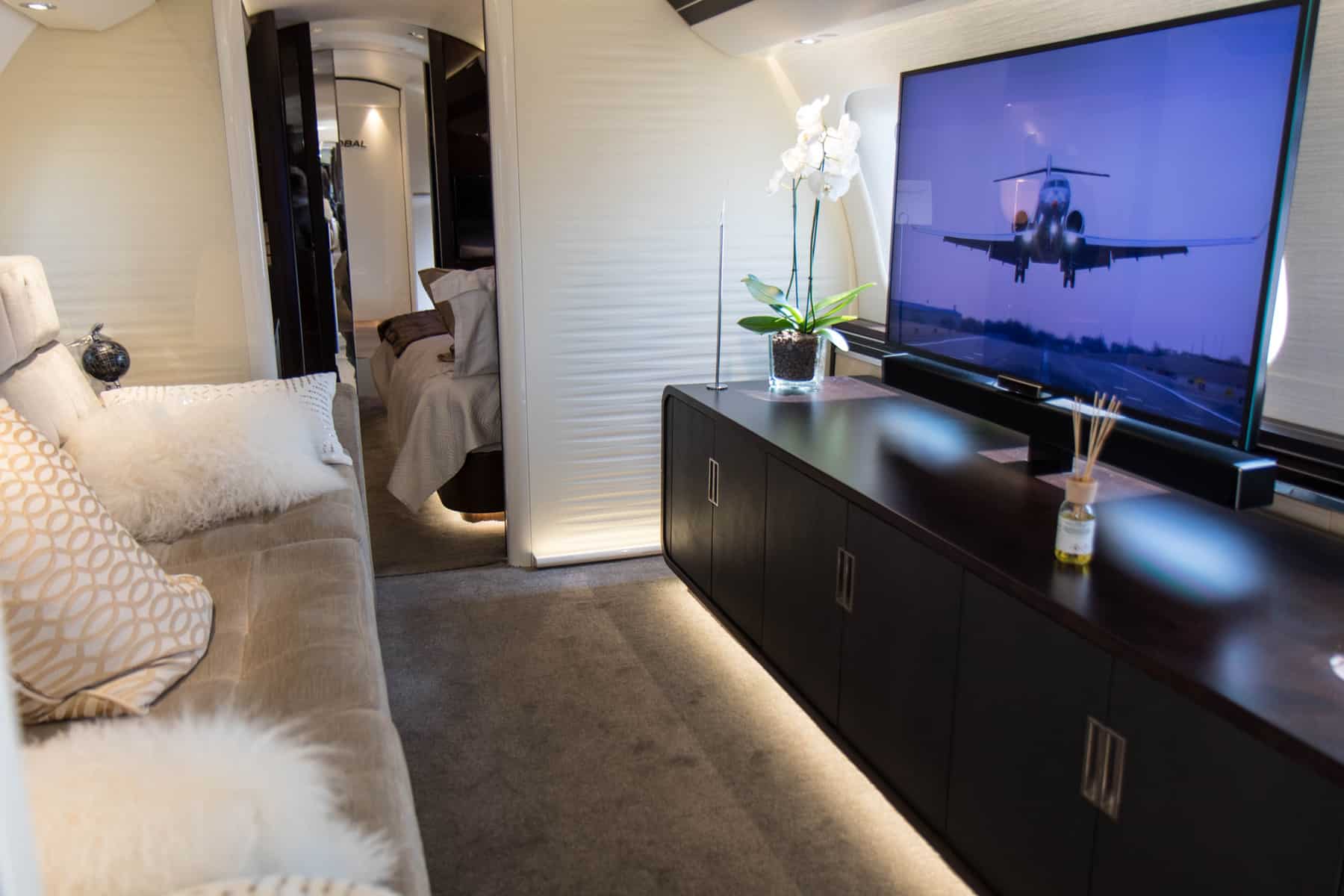 PICTURE OF GLOBAL 7500 ENTERTAINMENT SUITE
