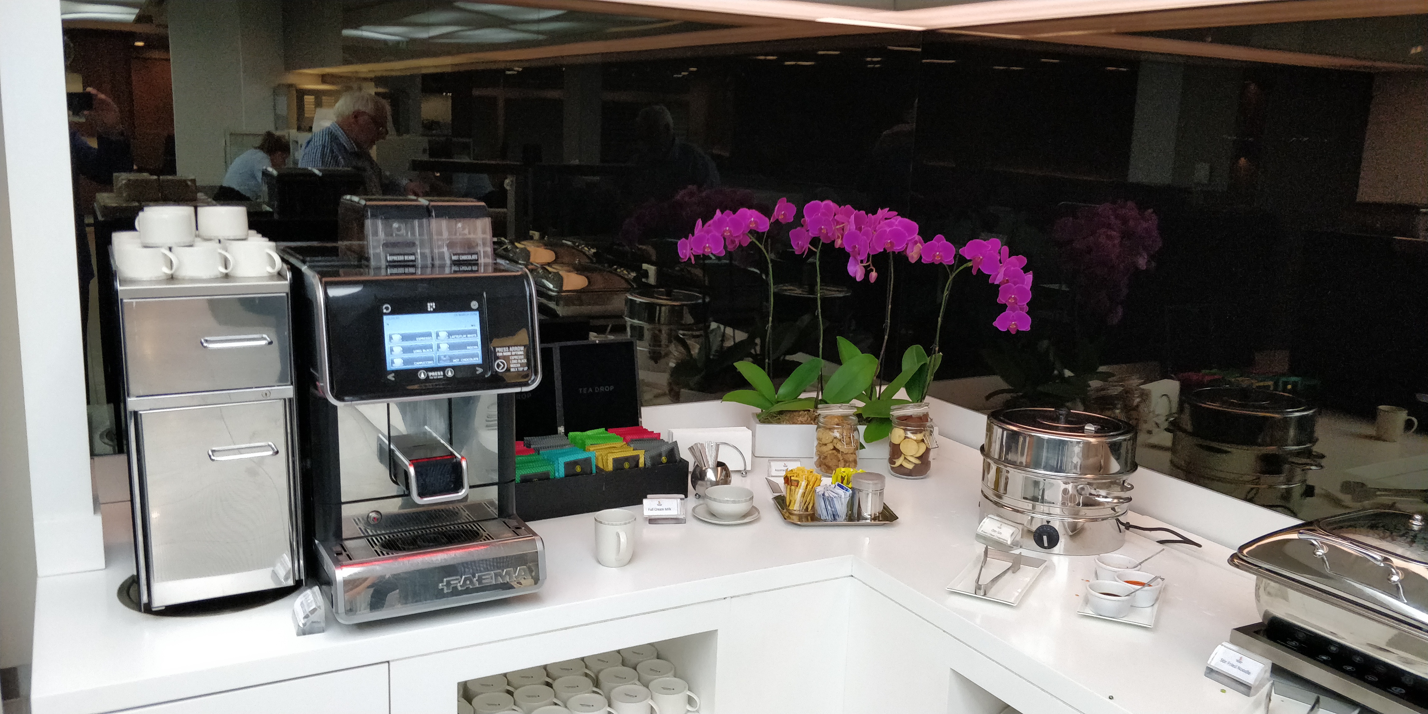 A PICTURE OF THE TEA AND COFFEE COUNTER