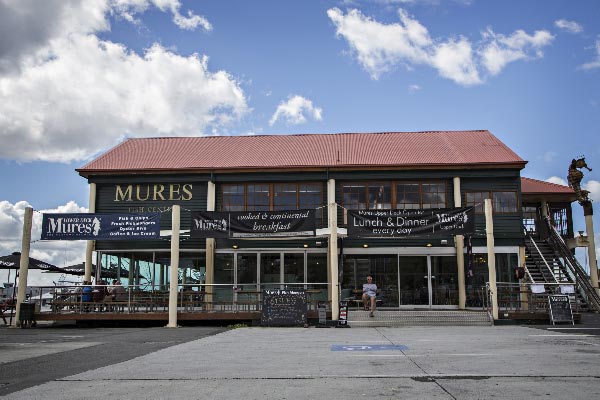 A PICTURE OF THE FRONT ENTRANCE MURES HOBART