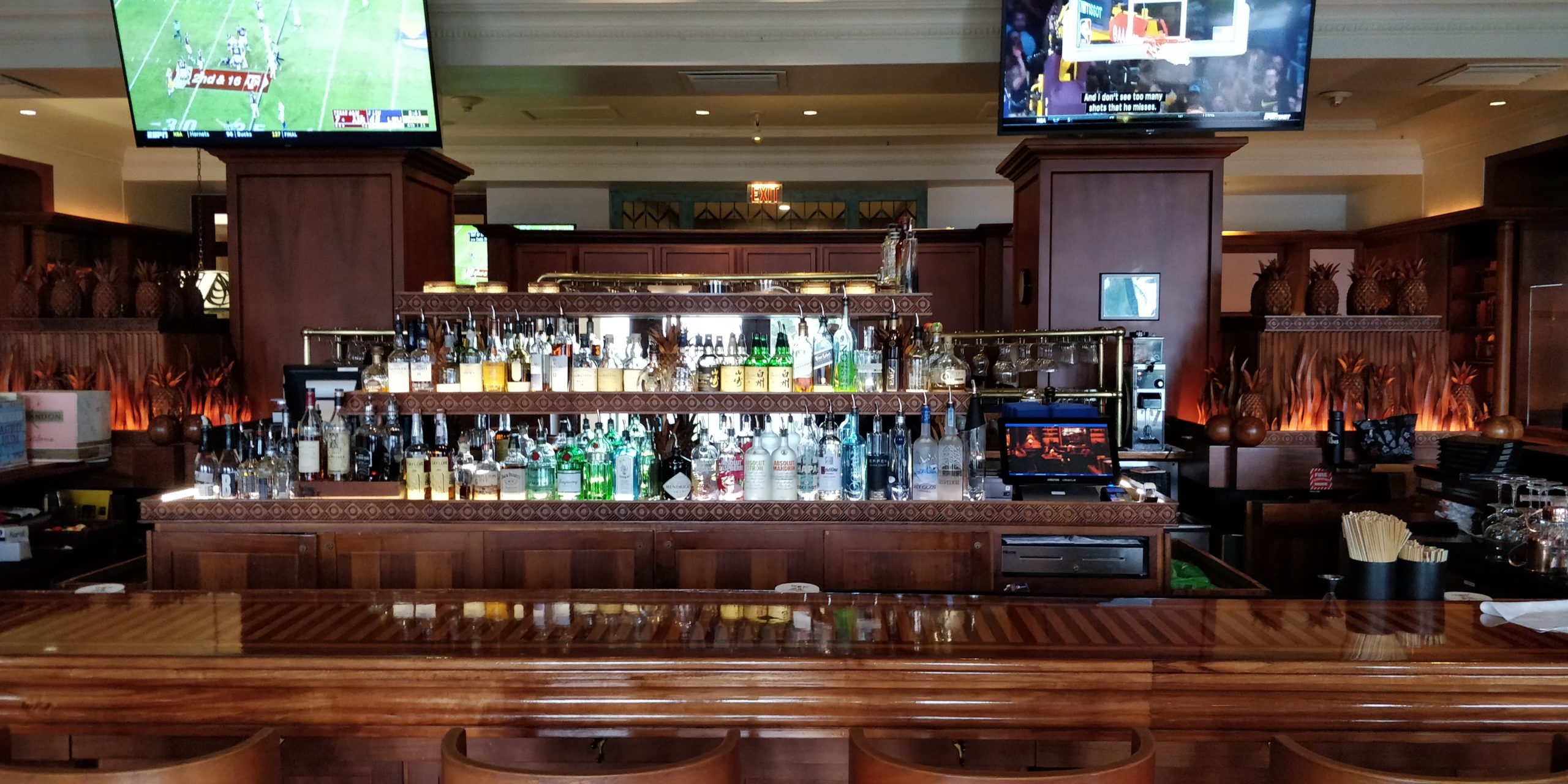 PICTURE OF THE BAR AT STEVENSON'S SUSHI AND SPITITS