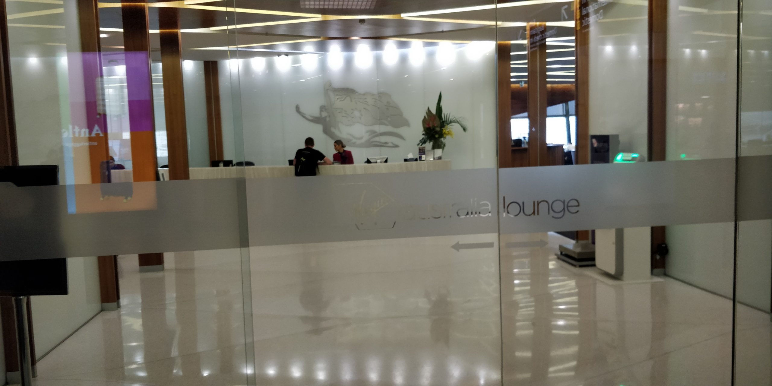 picture of the entrance to virgin australia lounge in melbourne
