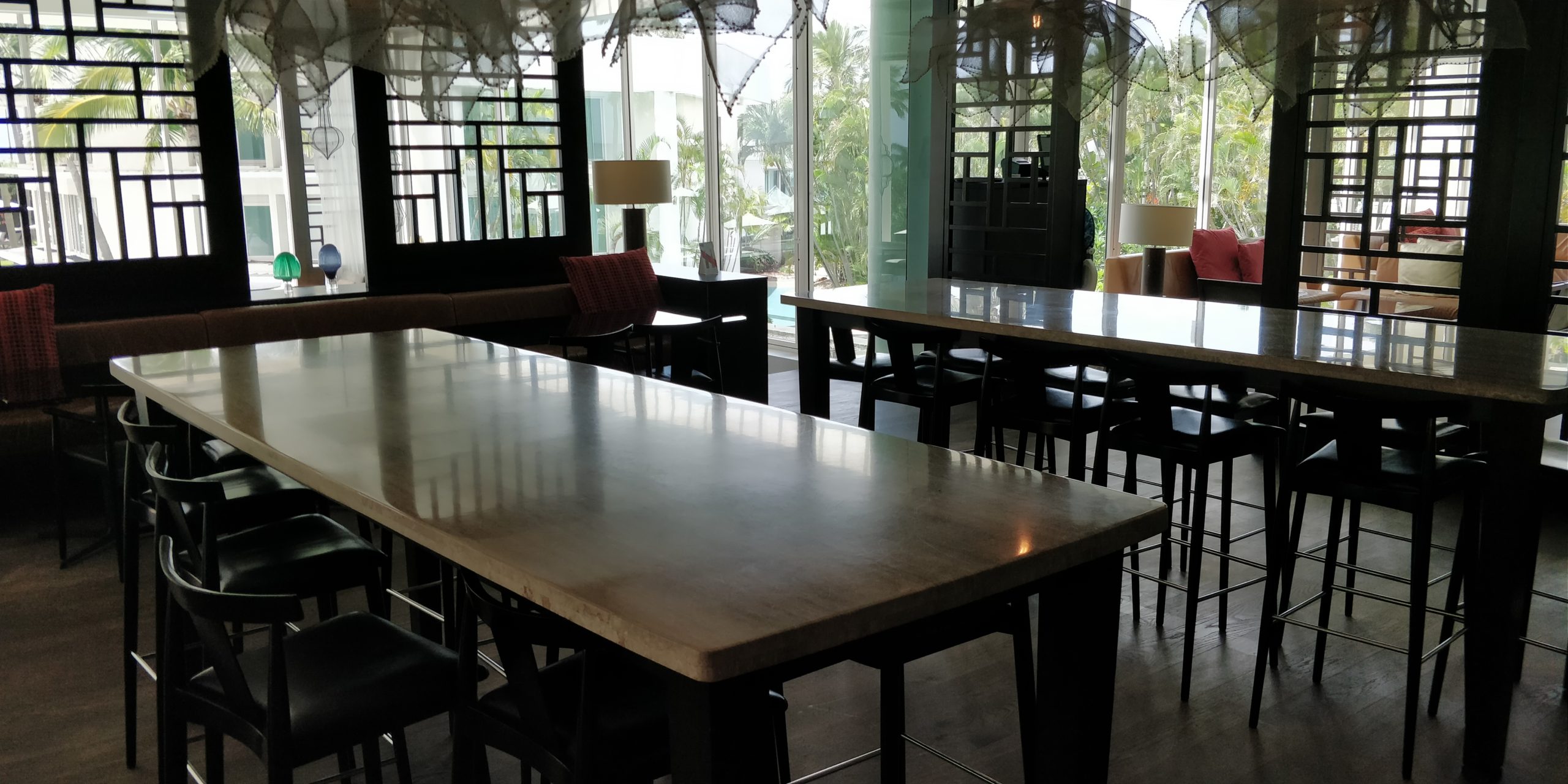Review the Grand Mirage Resort
picture of the main seating area at Pearls