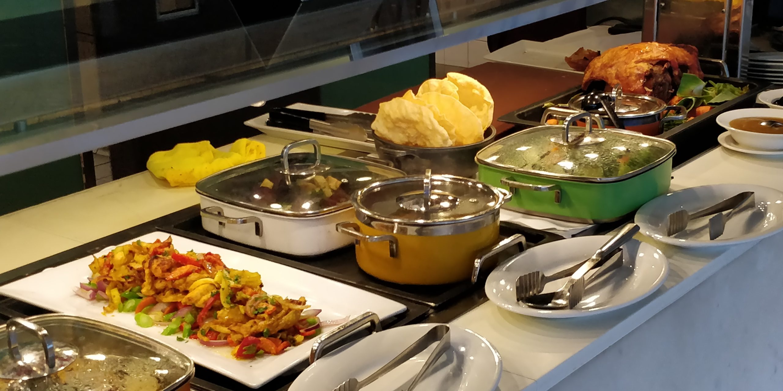 Review the Grand Mirage Resort picture of the hot meats and dishes for the evening buffet