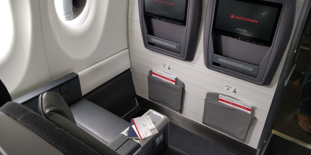 picture of row 1c seats and legroom