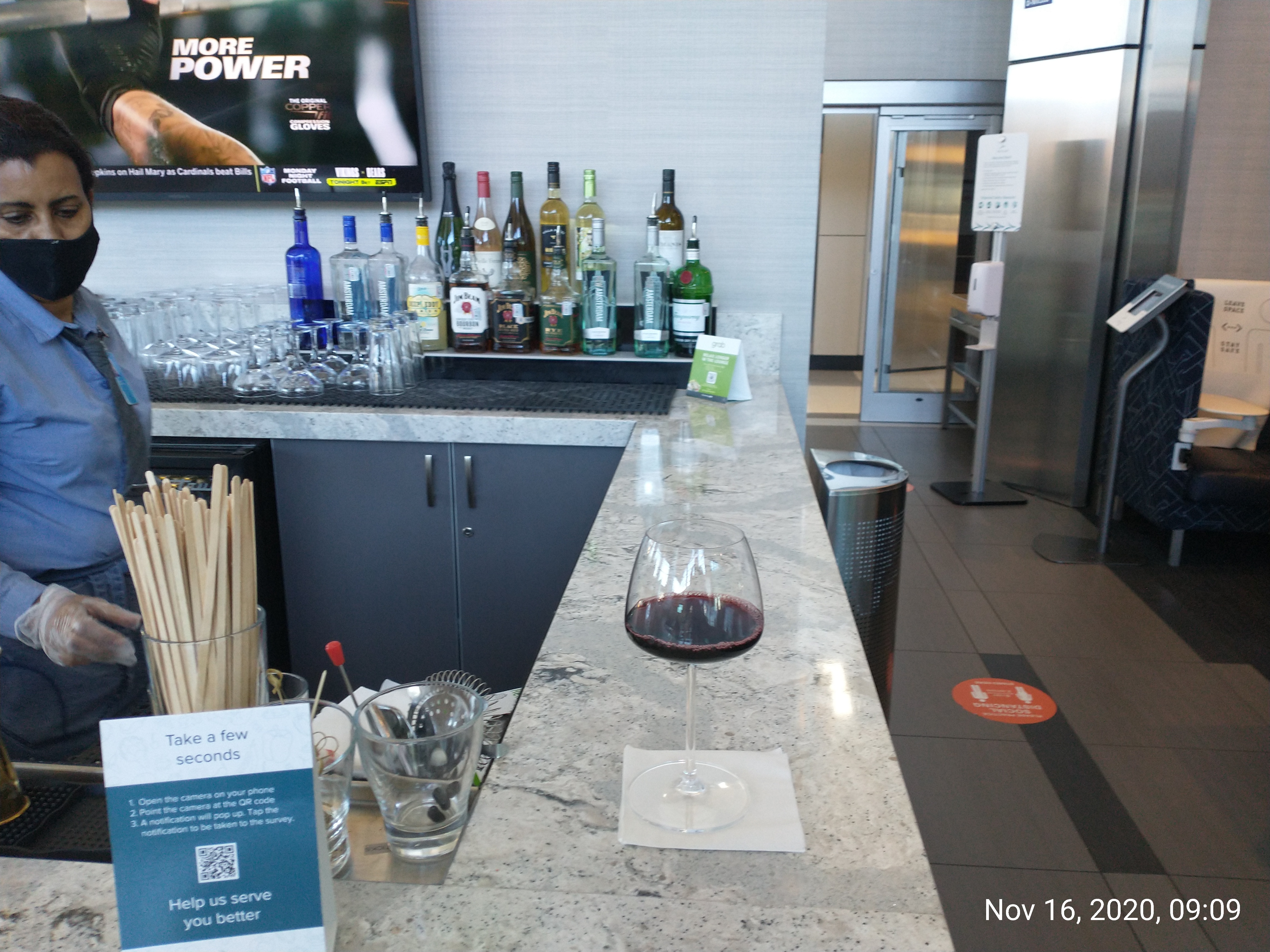 picture of the bar at The Club lounge