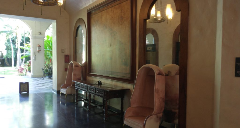 PICTURE OF THE HISTORIC WING ELEVATOR LOBBY