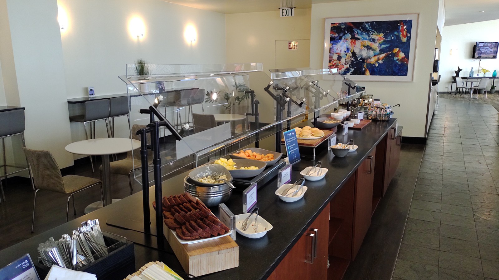 PICTURE OF THE FOOD ISLAND BUFFET.