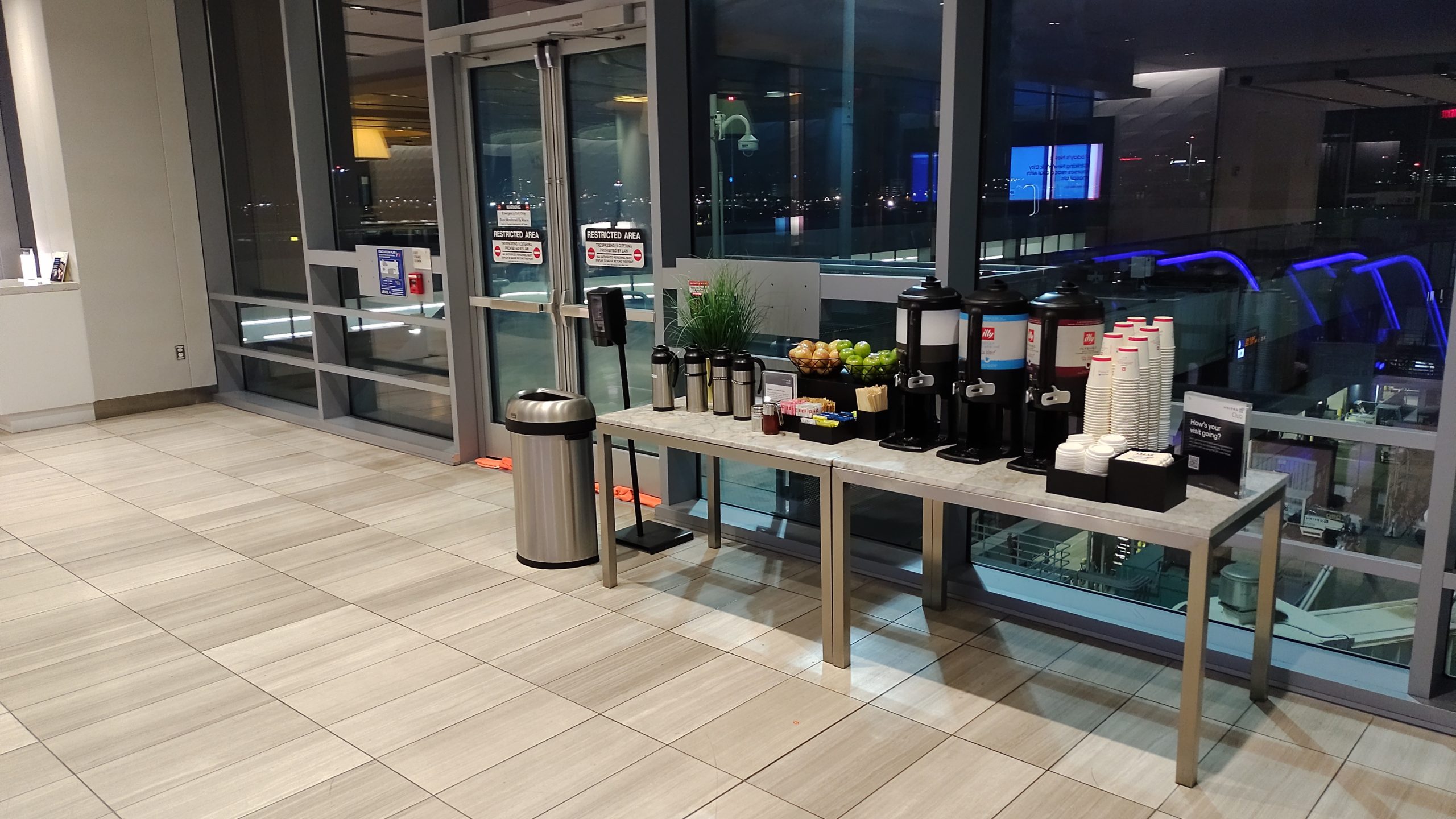 PICTURE OF THE COFFEE AND TEA STATION AT THE ENTRANCE TO THE CLUB.