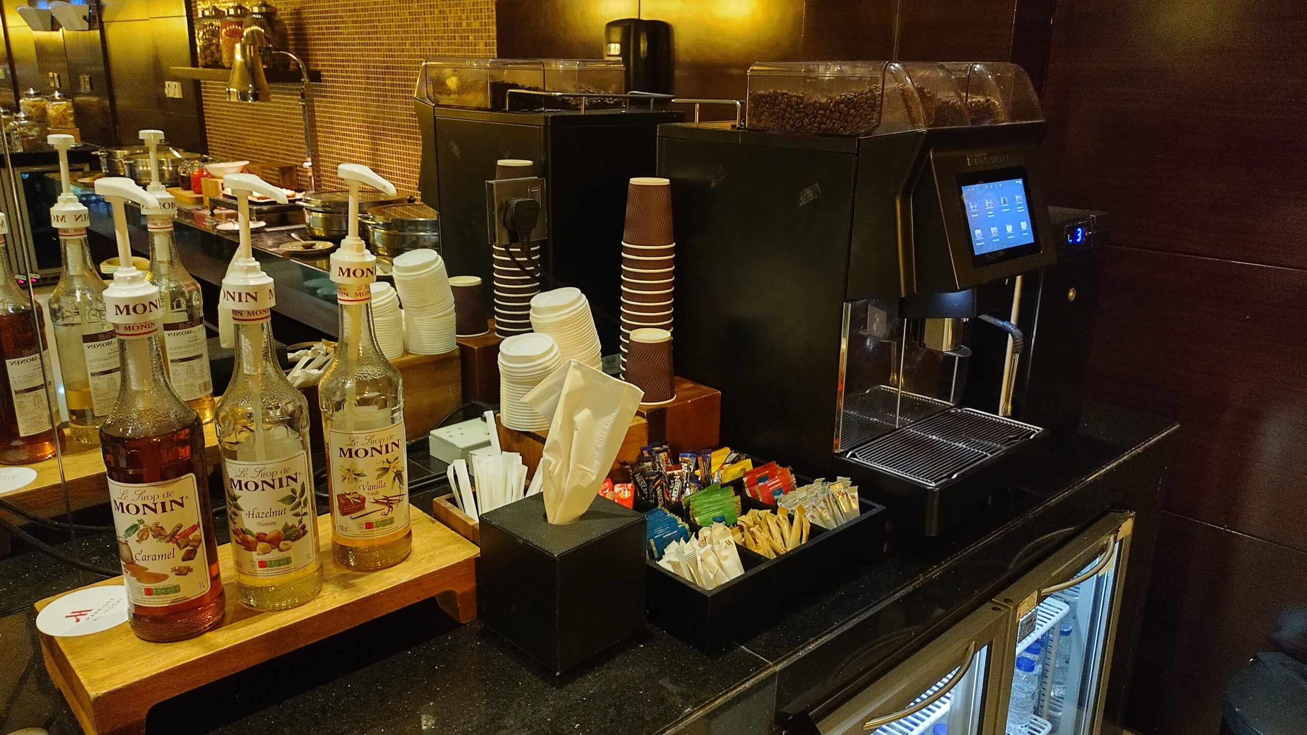 PICTURE OF THE TEA AND COFFEE STATION.