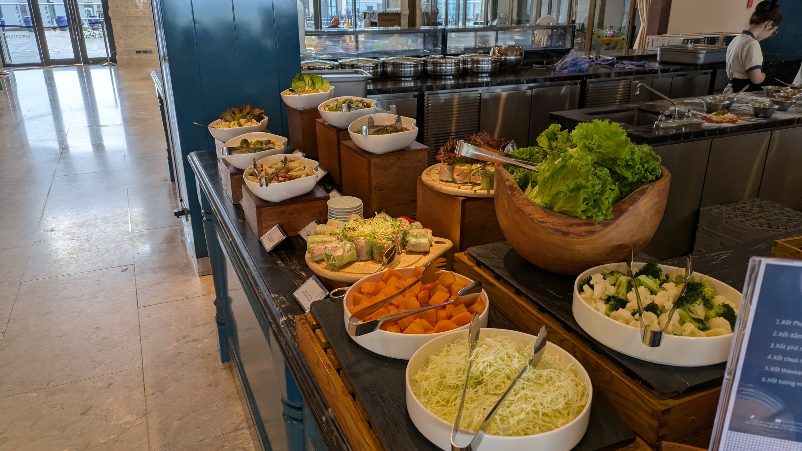 PICTURE OF THE VEGETABLE SECTION.