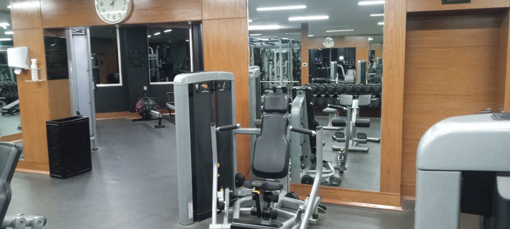 PICTURE OF MORE EQUIPMENT IN THE GYM.