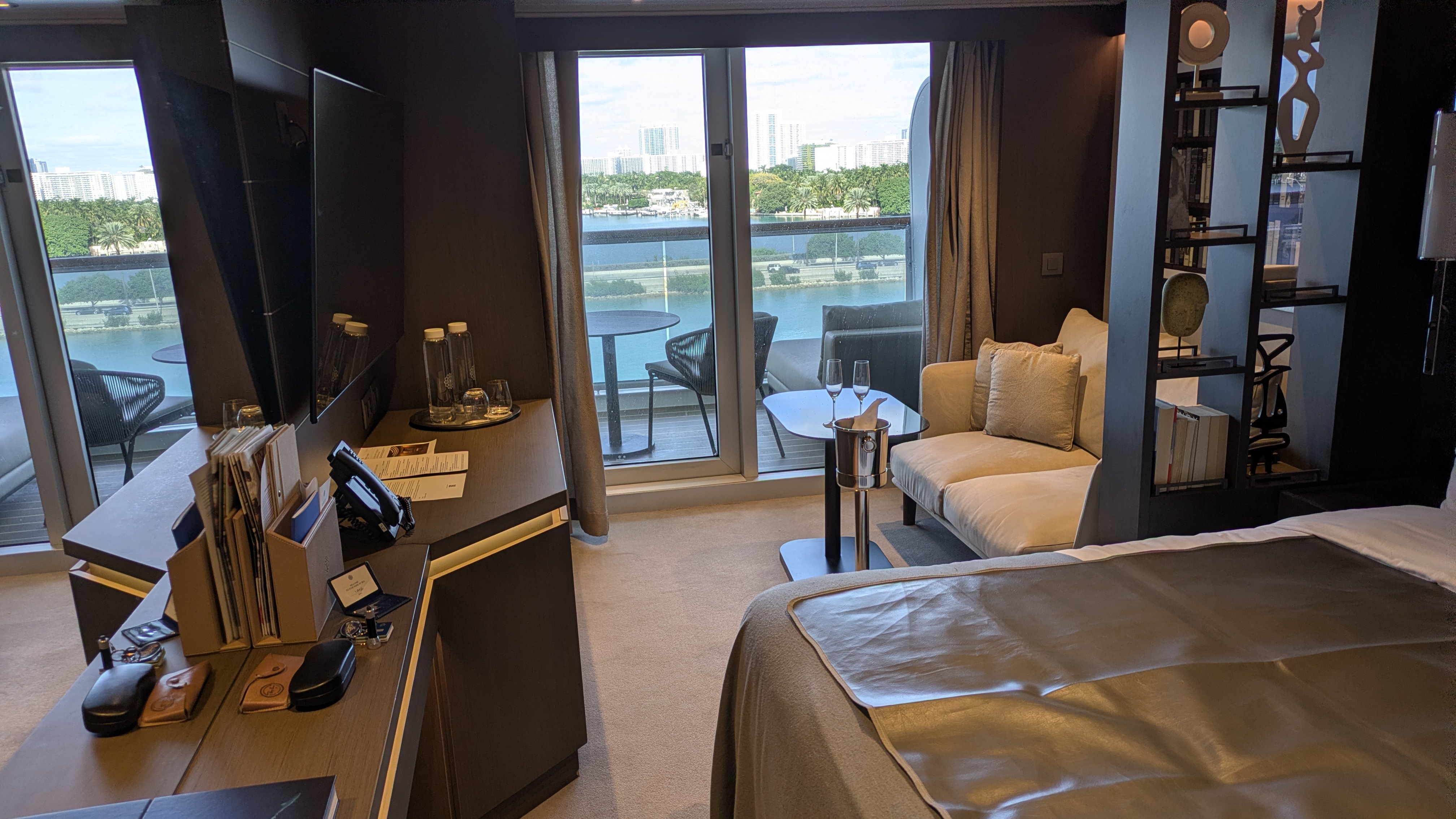 PICTURE OF THE CABINS BED AND LIVING QUARTERS.