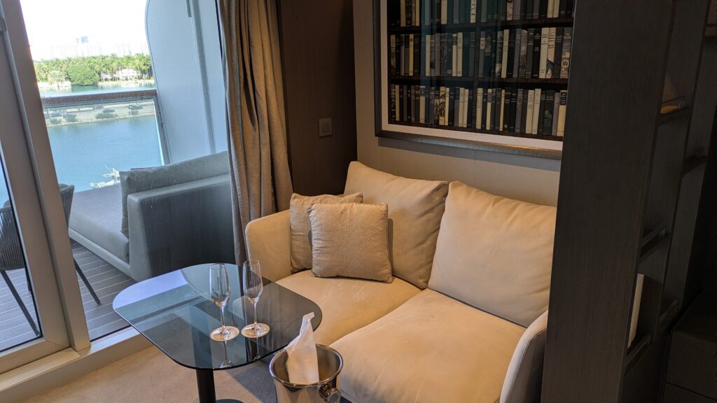 PICTURE OF THE LIVING ROOM AND BALCONY IN THE CABIN.